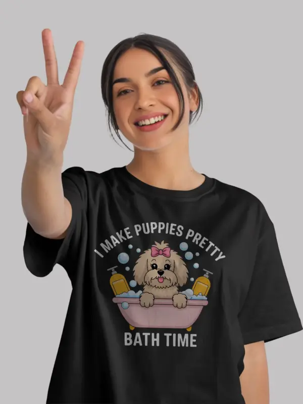 I Make Puppies Pretty Shirt – Dog Groomer Gift Tee for Bath Time