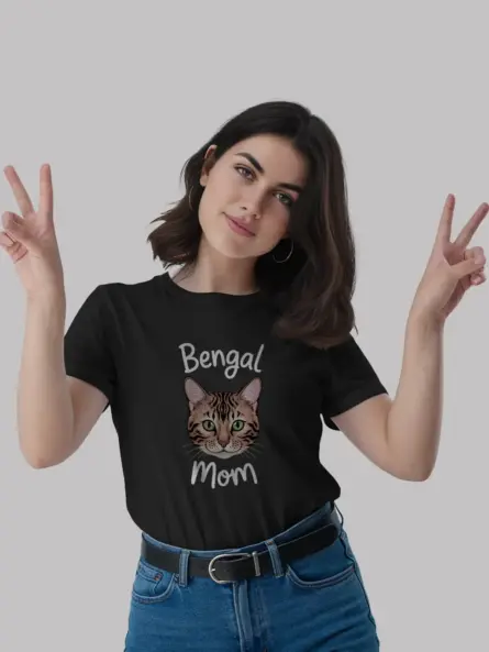 Bengal cat mom shirt in black – minimalist cat face tee for bengal lovers