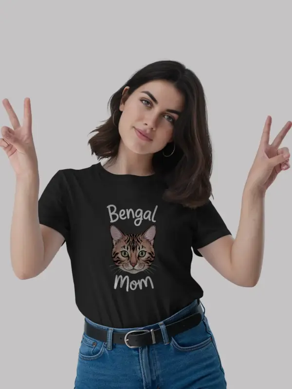 Bengal cat mom shirt in black – minimalist cat face tee for bengal lovers
