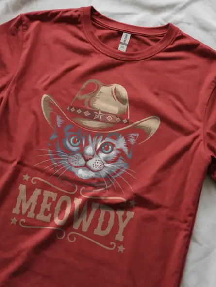 Red ojos azules cat meowdy shirt – funny western cat tee