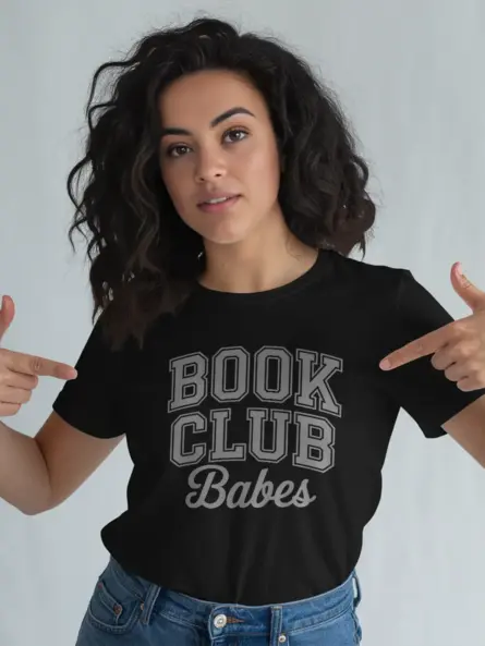 Book Club Babes T-Shirt – Retro Collegiate Tee for Readers - Image 3