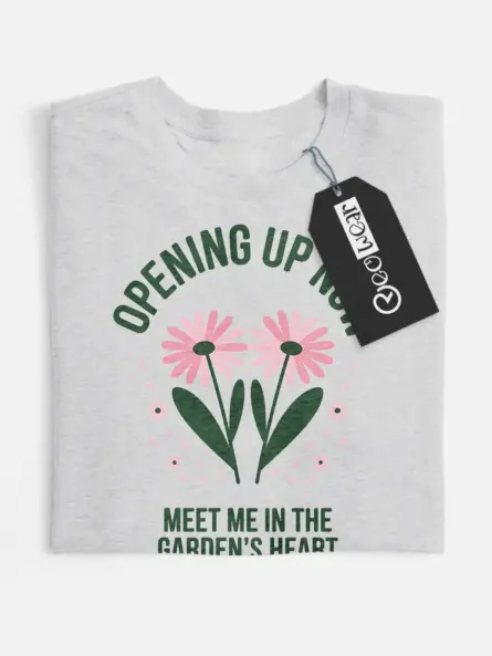 minimalist daisy garden t-shirt