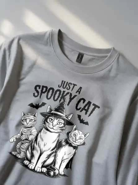 close-up – vintage cat illustration on grey spooky cat Halloween t-shirt