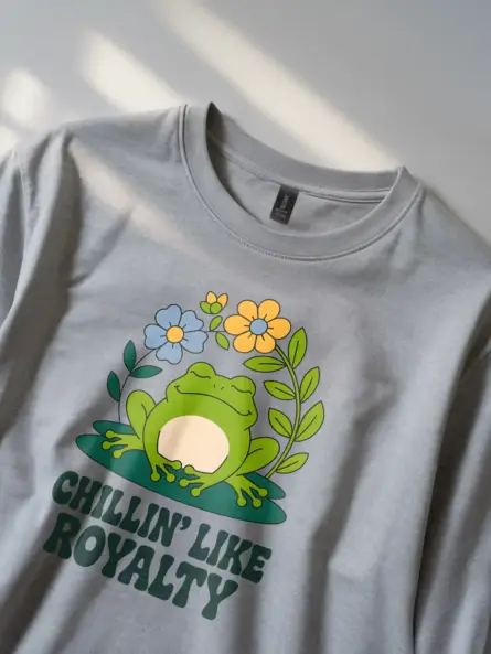 Cottagecore Frog T-Shirt – Chillin’ Like Royalty Tee for Nature Lovers - Image 2