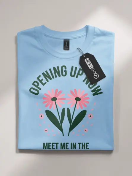 Minimalist Daisy Garden T-Shirt – Opening Up Now Floral Design - Image 4