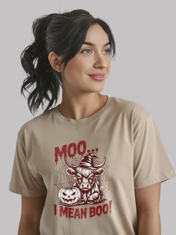 Natural front view – funny farm Halloween tee highland cow natural