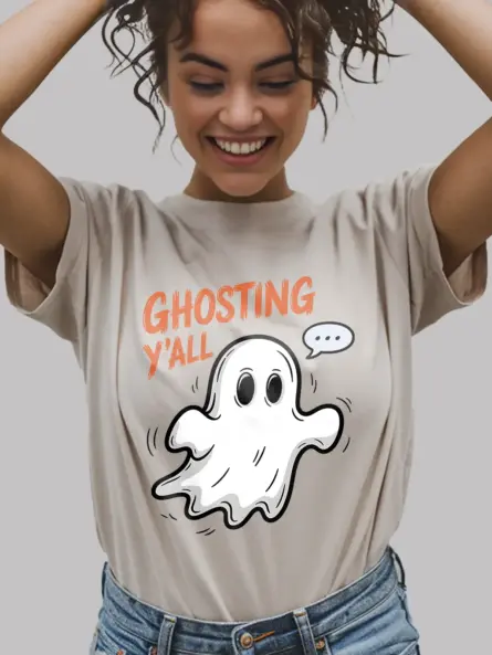 natural lifestyle – Casual fall outfit with spooky ghosting t-shirt