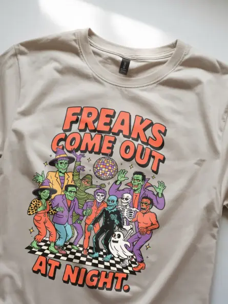 natural lifestyle – Halloween Party Graphic Tee – freaks come out at night halloween t-shirt