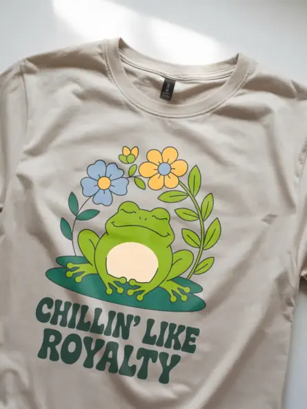 Cottagecore Frog T-Shirt – Chillin’ Like Royalty Tee for Nature Lovers - Image 8